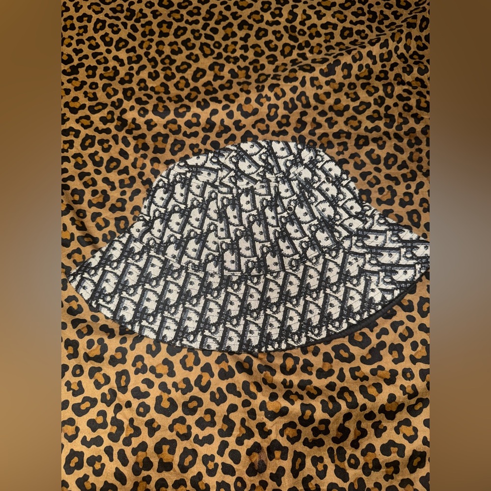 Dior bucket hat